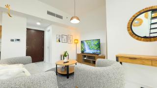 Refined 2BR Escape with Pool and Parking - Masdar - Abu Dhabi - 7