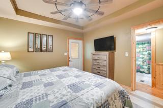 Walk to Lake Dover Cabin with Views and Porch - Durham Subdivision - 3