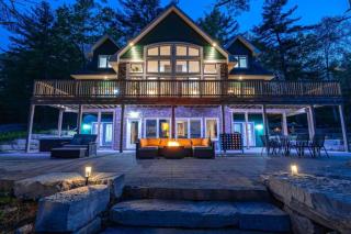 LUX Lakefront Sleeps18 Pickleball HotTub Sauna Gym Arcade Basketball Volleyball - Buckhorn - 8