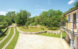 4 Bedroom Stunning Home In Jurani - Ružići - 1