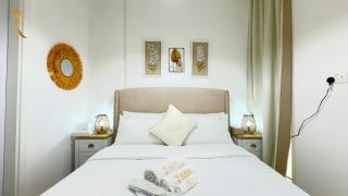 Refined 2BR Escape with Pool and Parking - Masdar - Abu Dhabi - 4