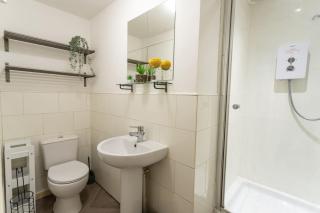 Flat 1 Sunnyside Contractor Long Stay by ShortStayUK - Bristol - 0