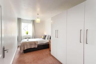 Snowberry Close - Contractors Long Stay by ShortStayUK - Bristol - 3