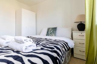 Jungle House - Chichester - 8