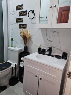 Alexander's Place - Roseau - 2