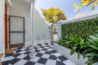 Beautiful Old Victorian home - 7