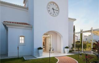 Amazing Home In Vabriga With Kitchen - Vabriga - 3