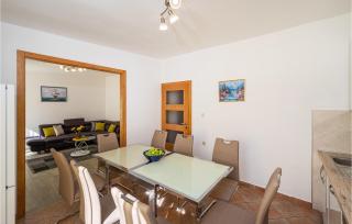 Gorgeous Home In Rovanjska With Jacuzzi - Rovanjska - 5