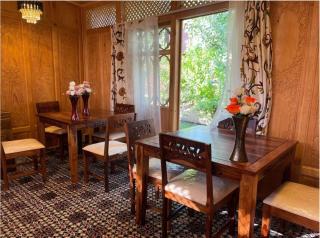 Floating Luxury Group Of Houseboats - Srinagar - 1