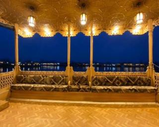Floating Luxury Group Of Houseboats - Srinagar - 7