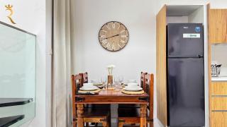 Refined 2BR Escape with Pool and Parking - Masdar - Abu Dhabi - 8