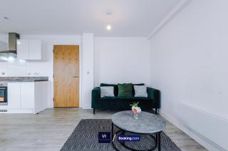 Modern 2 Bed Apartment With Balcony By Host A Home - Manchester - 3