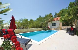Awesome Home In Rudine - Rudine - 1