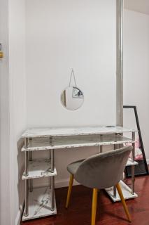 Monthly Lower East Side two Bedroom - New York - 8