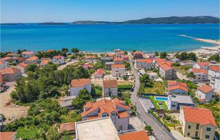 Cozy Apartment In Brodarica With Wifi - Brodarica - 3