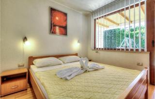 Nice Home In Buje With Wifi - Buje - 5