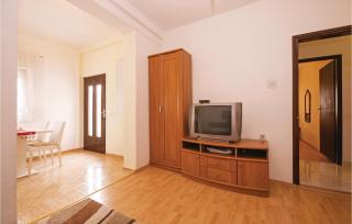 Cozy Apartment In Vlasici With Wifi - Vlašići - 3