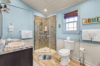 Spacious Home: Heated Pool, Near Beach, Family Fun - Fort Myers Beach - 1