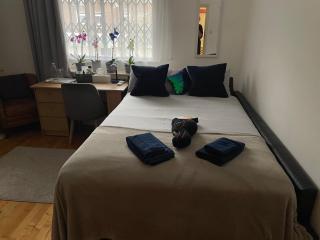 Rooms in shared house in Kensington - 9