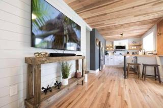 Hometown Haven- 3 bedroom, Large Yard, Firepit - 8