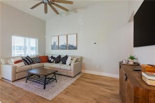 New 2-Level Home: Heated Pool, Spa, Steps to Beach - Fort Myers Beach - 2