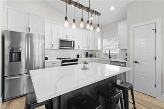New 2-Level Home: Heated Pool, Spa, Steps to Beach - Fort Myers Beach - 1