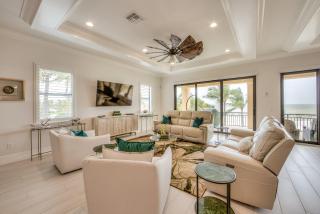 Aloha Oasis: Gulf-Front, Pool, Spa, Sleeps 14! - Fort Myers Beach - 6