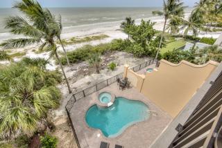 Aloha Oasis: Gulf-Front, Pool, Spa, Sleeps 14! - Fort Myers Beach - 5