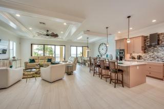 Aloha Oasis: Gulf-Front, Pool, Spa, Sleeps 14! - Fort Myers Beach - 4