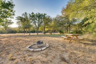 Walk to Guadalupe River Seguin Home with Fire Pit - Seguin - 9