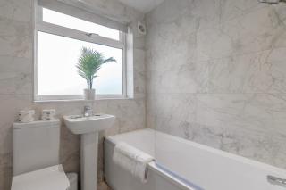 4 King Beds & Private Backyard - - 4