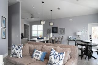 Pool Oasis: Spacious Home, Balconies, Pet-Friendly - Fort Myers Beach - 3