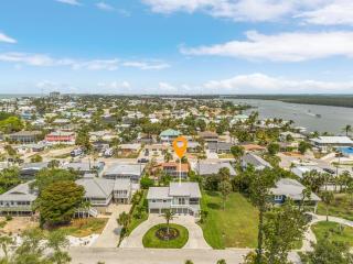 Mandalay Oasis: 3BR, Screened Patio & Beach Access - Fort Myers Beach - 6