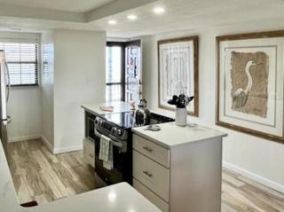 505 - Top Floor Ocean View 2/2 - New Smyrna Beach - 4