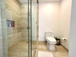 3BR Luxury Oceanfront Apt w/ Pool, Gym & Views! - Cancún - 2