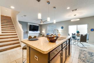 Private Patio and Yard Spacious Davenport Home! - 1