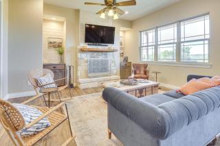 Scenic Views, Fire Pit Texas Hill Country Getaway - Fischer - 8