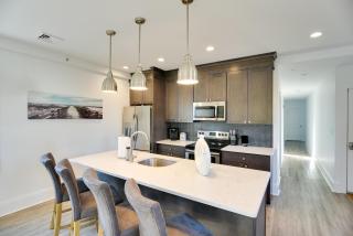 Walk to Bowens Wharf Condo in Dtwn Newport - 5