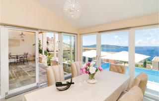 Three-Bedroom Holiday Home In Brsecine - 8