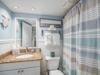 Gulf-View Condo: Beachfront, Pool, Walk Times Sq - Fort Myers Beach - 0