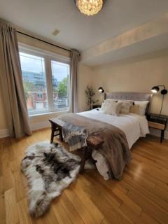 Cozy 3BR Retreat with Dedicated Work table and Parking - 0