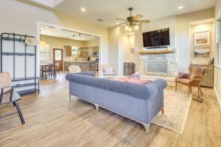 Scenic Views, Fire Pit Texas Hill Country Getaway - Fischer - 7