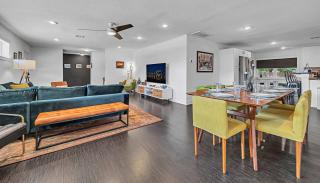 New-The Mod Poppy Large home 10 minutes from it all - Waco - 1
