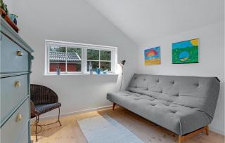 4 Bedroom Stunning Home In Nexø - 2