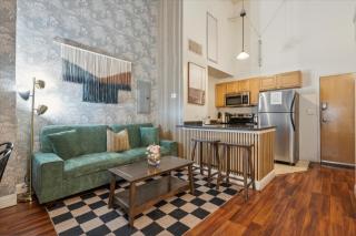 Sleeps 4! 2BR, Gym, Free Parking, Close to Major Attractions - Philadelphia - 0