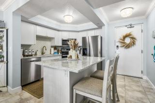 Beachfront Condo w/ Gulf Views, Heated Pool & BBQ - Fort Myers Beach - 6