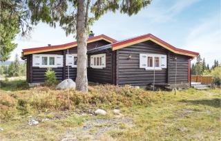 Three-Bedroom Holiday Home In Sjusjoen - 0