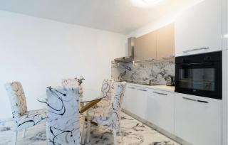 Two-Bedroom Apartment In Podstrana - 4