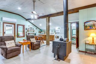 Bunkhouse-Style Studio in Elkins Near ATV Trails! - Elkins - 0