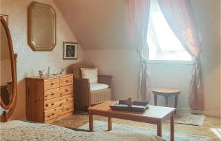 2 Bedroom Nice Home In Plonevez Porzay - 1